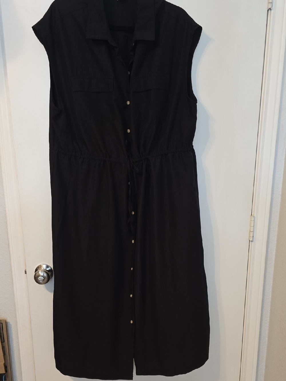 Old Navy Black Sleeveless Button-Front Midi Shirt Dress